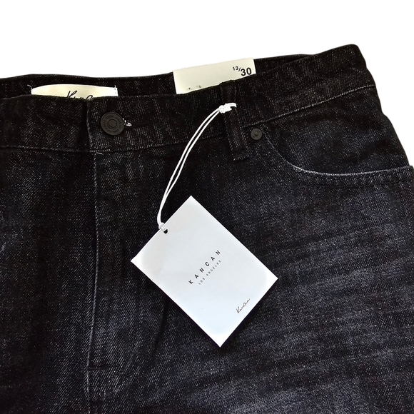 NEW KanCan Dark Denim Frayed Hem Shorts Size 13/30 - Picture 4 of 5